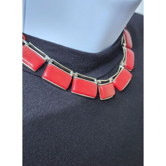 Vintage Lisner Red Thermoset Necklace Silver Tone Retro Statement Choker - Picture 2 of 7